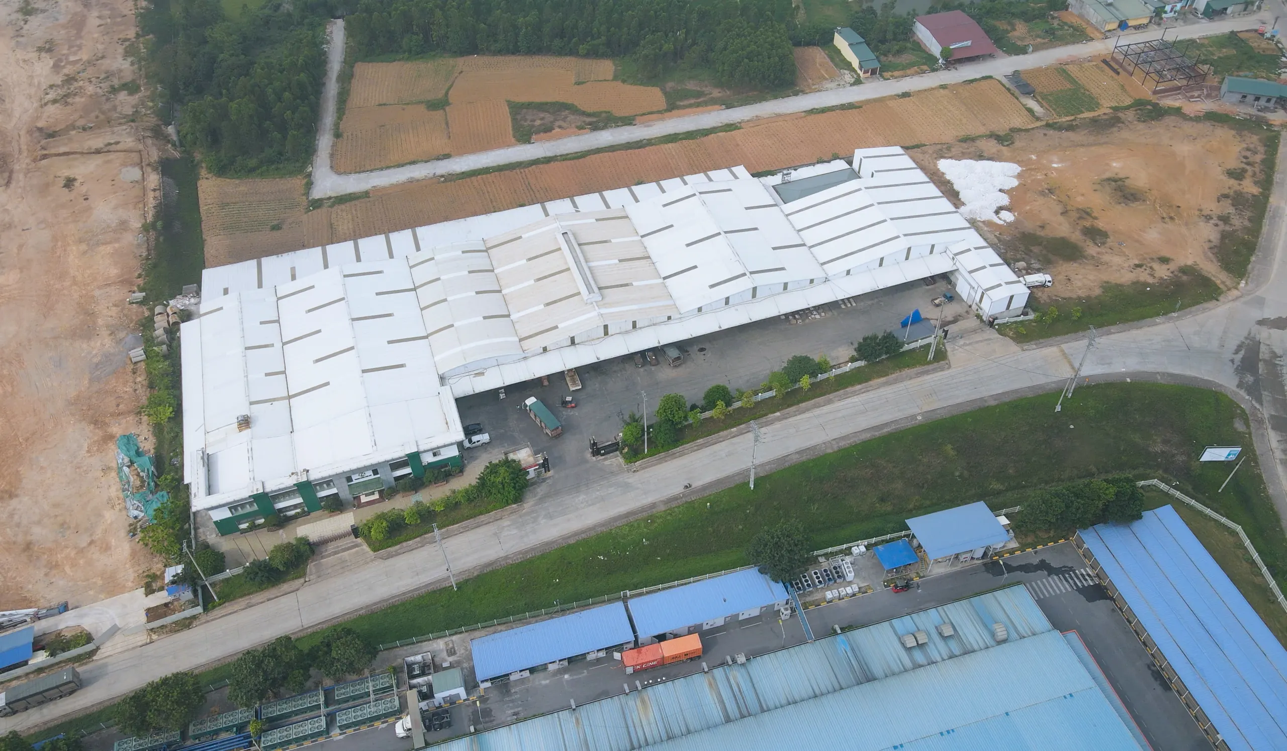 Toàn cảnh nhà máy và kho vận Thanh Long Group nhìn từ trên cao