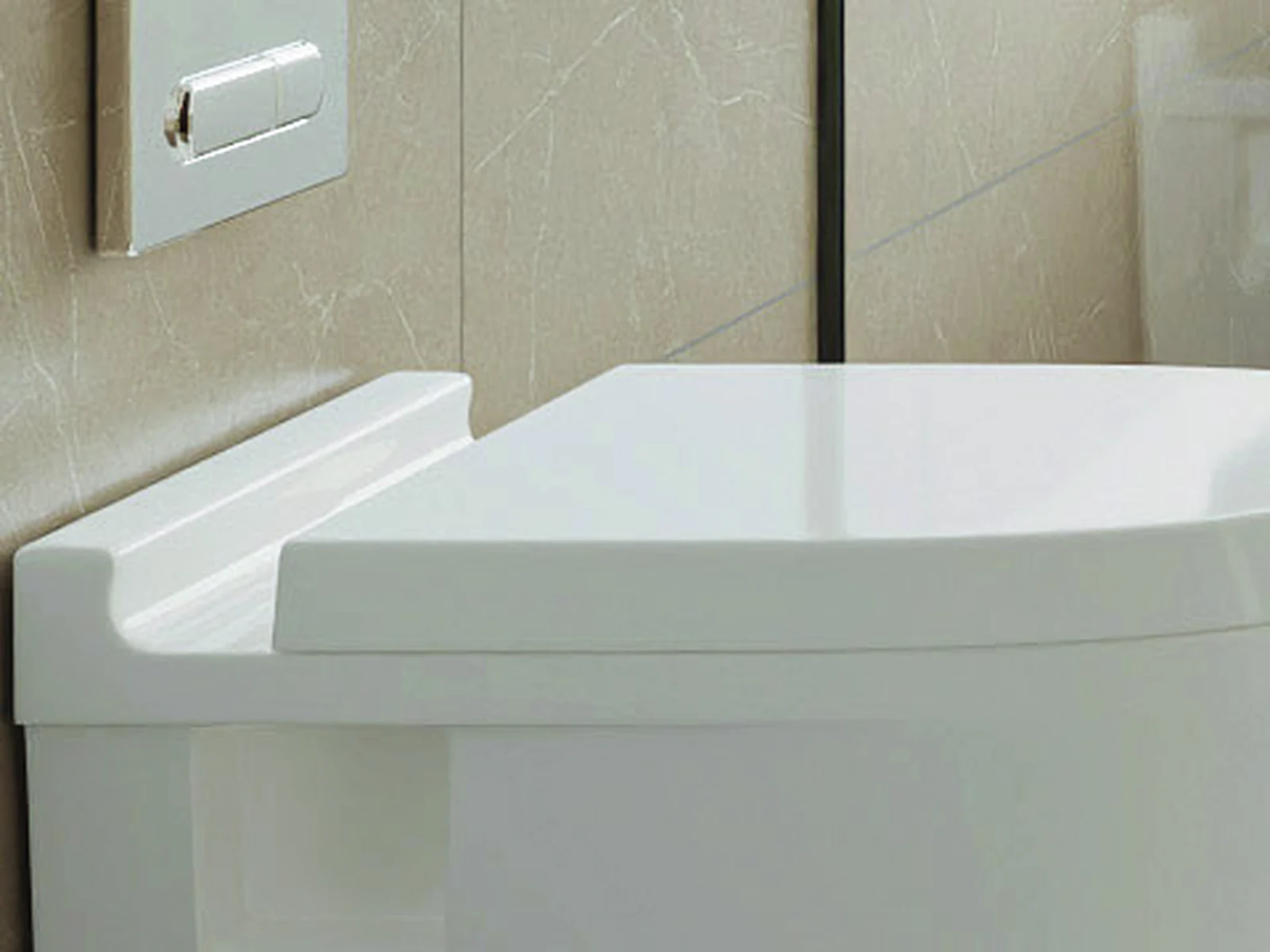 Toilet treo tường Tepe PTH524PA0 — cận cảnh thân sứ