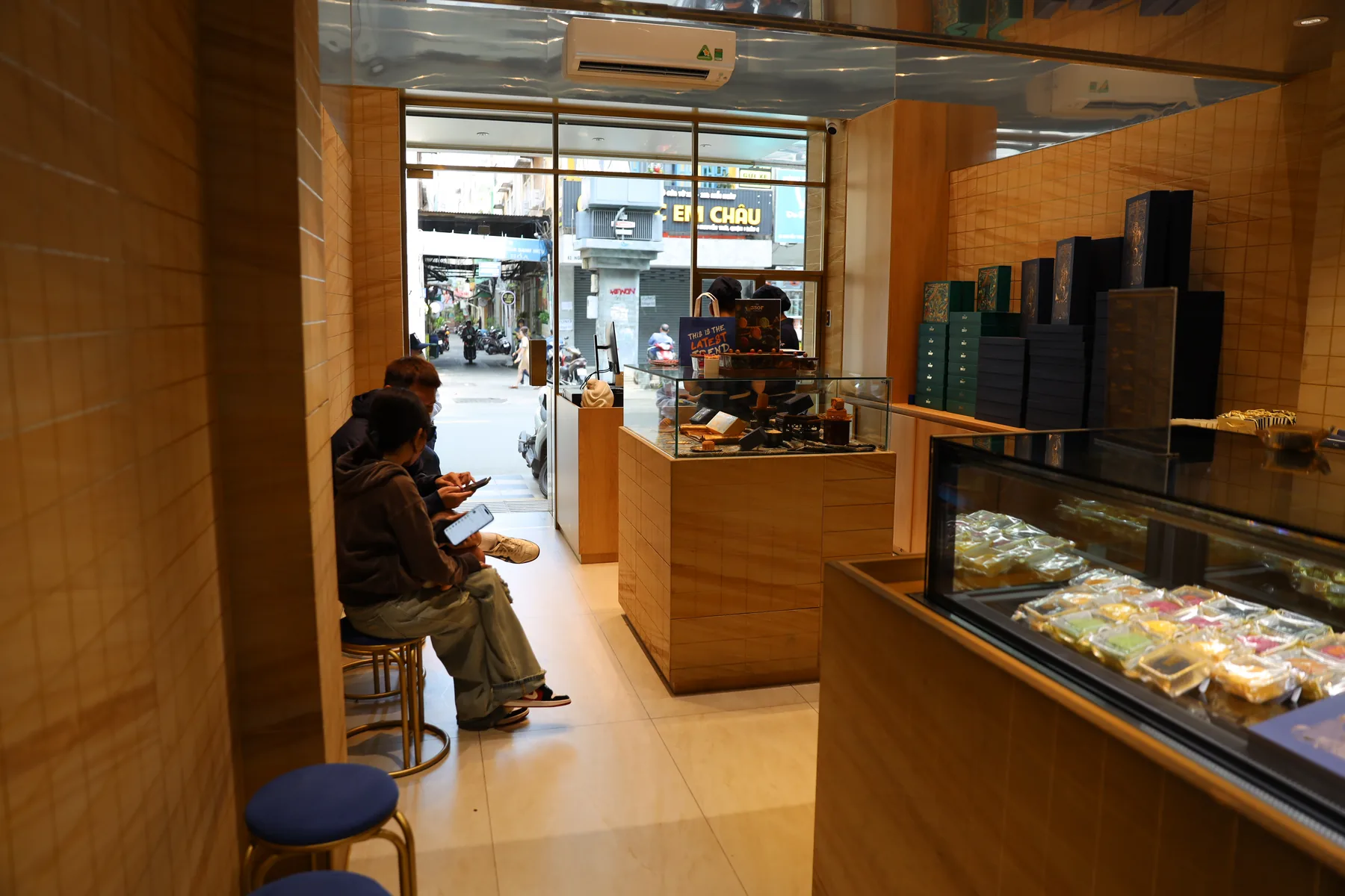 350F – Dessert and Coffee (chi nhánh 3)